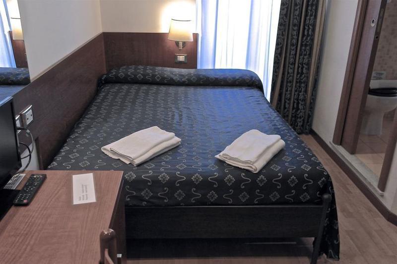 Guest House Casa Vicenza Rzym Zewnętrze zdjęcie
